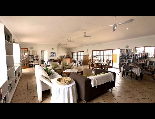 2 BEDROOM APARTMENT FOR SALE IN BRYANSTON